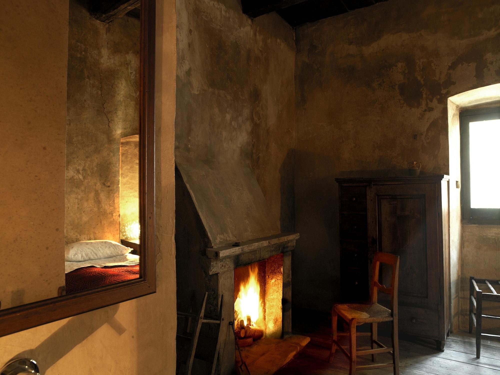 Sextantio Albergo Diffuso Санто-Стефано-ди-Сессанио Экстерьер фото