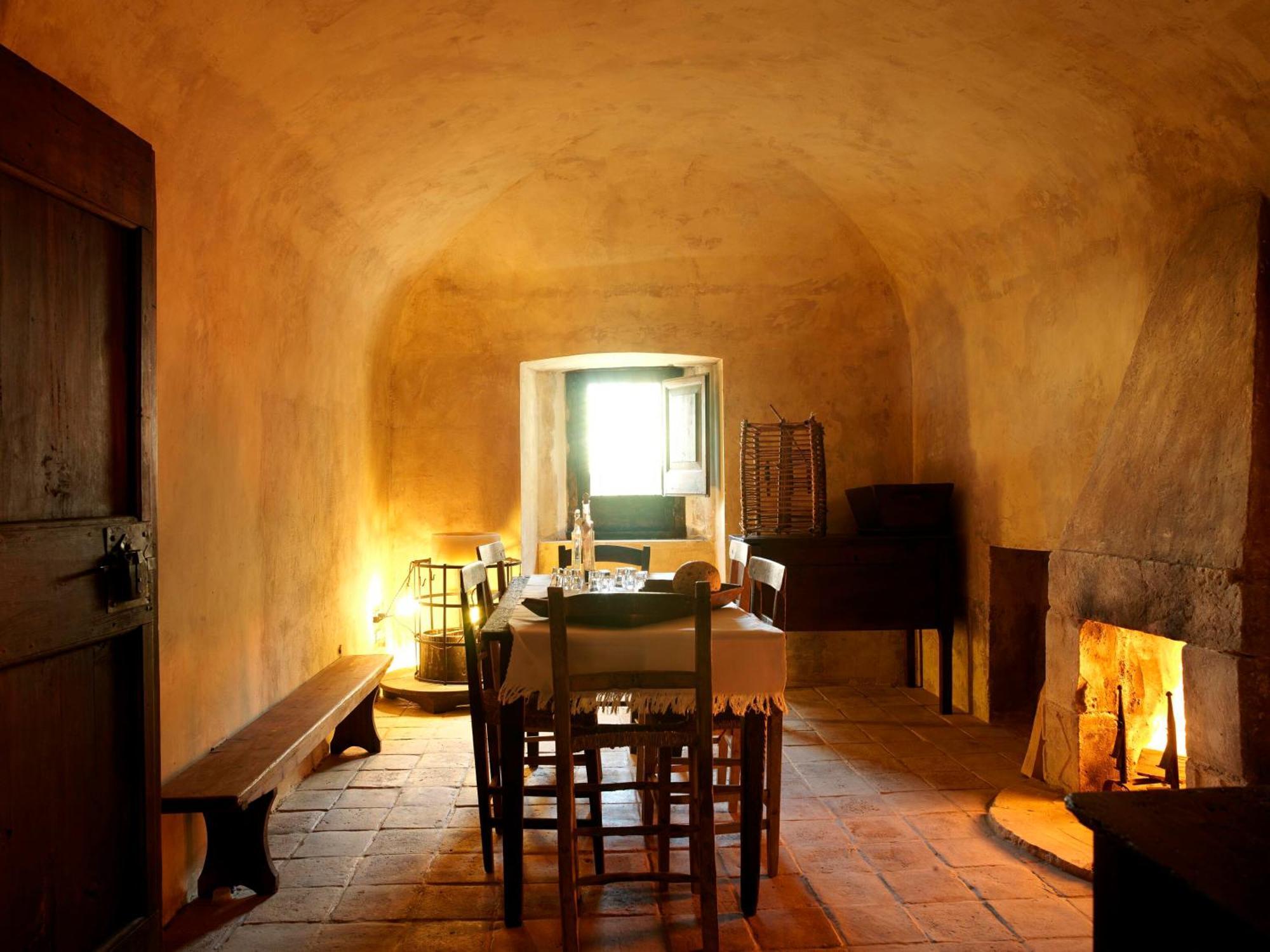 Sextantio Albergo Diffuso Санто-Стефано-ди-Сессанио Экстерьер фото