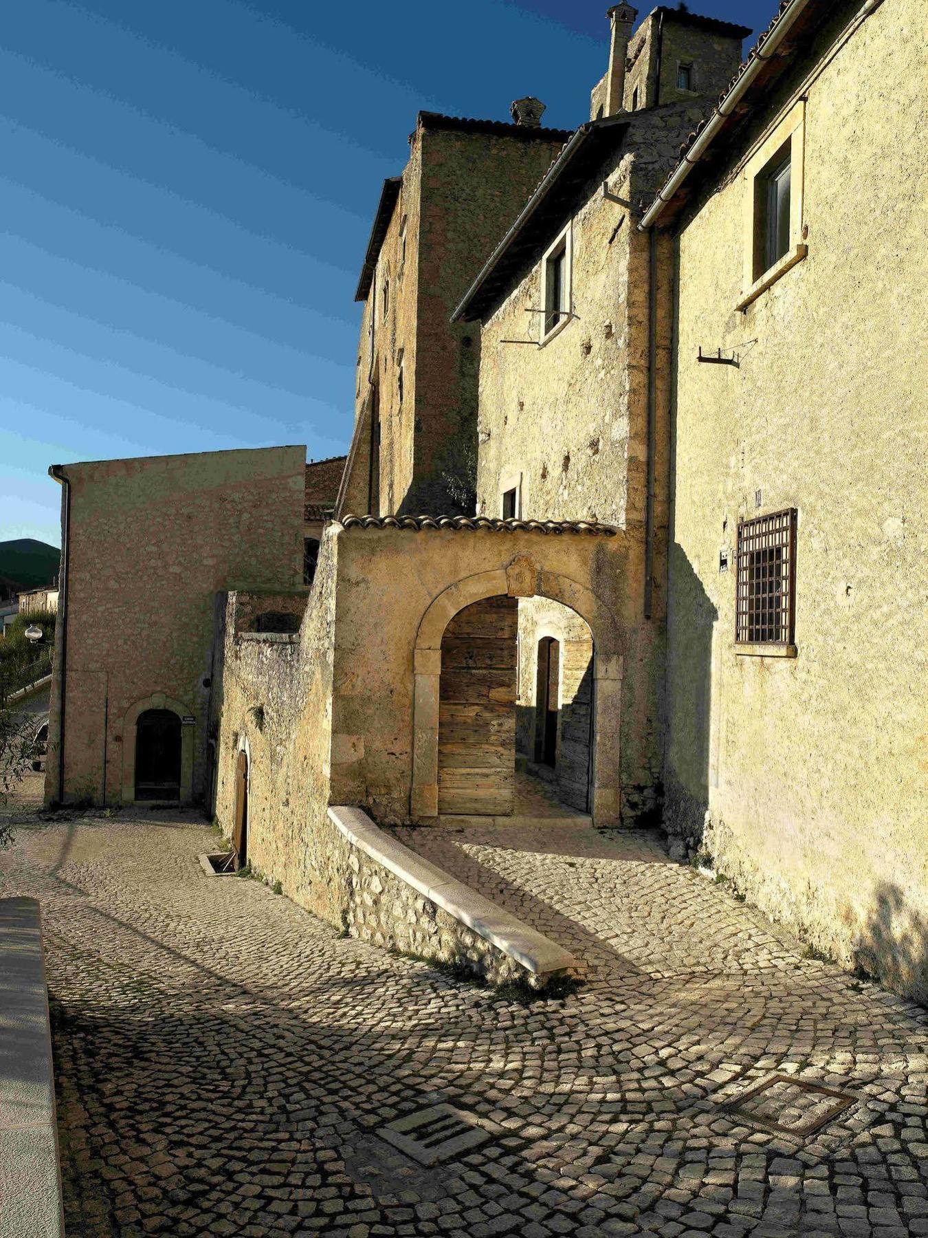 Sextantio Albergo Diffuso Санто-Стефано-ди-Сессанио Экстерьер фото